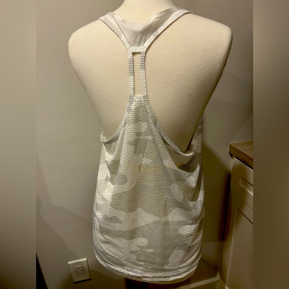 Like new white camo Under Armor workout tank